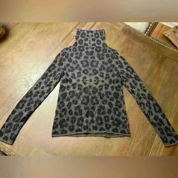 John + Jenn Sweater turtleneck - Picture 3 of 8